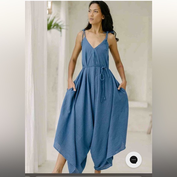 Myrah Penaloza Ina Playsuit (Linen/Cotton) handmade in Bali - Picture 3 of 12